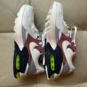 NEW Women’s Nike air max